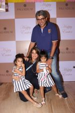 at Palladium Easter Party in Mumbai on 27th March 2015 (189)_55167c7724ae9.JPG