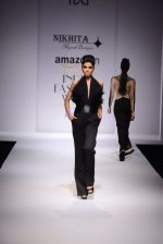 Model walk the ramp for Nikhita on day 4 of Amazon India Fashion Week on 28th March 2015 (33)_5517e41ec0e28.JPG