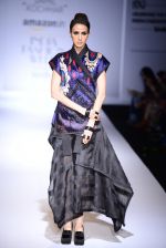 Model walk the ramp for Sahil Kocchar on day 4 of Amazon India Fashion Week on 28th March 2015 (11)_5517e37221e61.JPG
