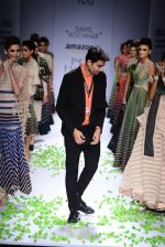 Model walk the ramp for Sahil Kocchar on day 4 of Amazon India Fashion Week on 28th March 2015 (201)_5517e6c826b6b.JPG