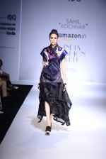 Model walk the ramp for Sahil Kocchar on day 4 of Amazon India Fashion Week on 28th March 2015 (9)_5517e36900765.JPG