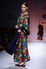 Model walk the ramp for Sonam Dubal on day 4 of Amazon India Fashion Week on 28th March 2015 (150)_5517e5bd2119f.JPG