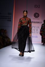 Model walk the ramp for Sonam Dubal on day 4 of Amazon India Fashion Week on 28th March 2015 (176)_5517e628200ff.JPG