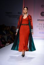 Model walk the ramp for Sonam Dubal on day 4 of Amazon India Fashion Week on 28th March 2015 (219)_5517e6b1629da.JPG