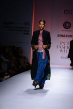 Model walk the ramp for Sonam Dubal on day 4 of Amazon India Fashion Week on 28th March 2015 (27)_5517e36b7b6ba.JPG