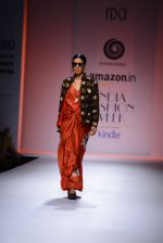 Model walk the ramp for Sonam Dubal on day 4 of Amazon India Fashion Week on 28th March 2015 (92)_5517e498362b3.JPG