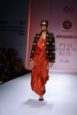 Model walk the ramp for Sonam Dubal on day 4 of Amazon India Fashion Week on 28th March 2015 (95)_5517e4a3c2214.JPG