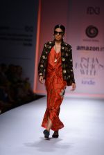 Model walk the ramp for Sonam Dubal on day 4 of Amazon India Fashion Week on 28th March 2015 (96)_5517e4a67928a.JPG