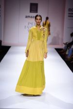 Model walk the ramp for Virtues on day 4 of Amazon India Fashion Week on 28th March 2015 (147)_5517e5625c6df.JPG