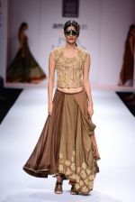 Model walk the ramp for Virtues on day 4 of Amazon India Fashion Week on 28th March 2015 (99)_5517e4521abd9.JPG