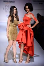 Sonal Chauhan walk the ramp for Nikhita on day 4 of Amazon India Fashion Week on 28th March 2015 (1)_5517e3a2cac93.JPG