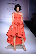 Sonal Chauhan walk the ramp for Nikhita on day 4 of Amazon India Fashion Week on 28th March 2015 (14)_5517e3d8a1c13.JPG