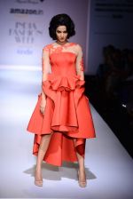 Sonal Chauhan walk the ramp for Nikhita on day 4 of Amazon India Fashion Week on 28th March 2015 (15)_5517e3dcd4326.JPG