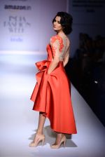 Sonal Chauhan walk the ramp for Nikhita on day 4 of Amazon India Fashion Week on 28th March 2015 (28)_5517e4248e280.JPG