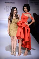 Sonal Chauhan walk the ramp for Nikhita on day 4 of Amazon India Fashion Week on 28th March 2015 (48)_5517e48c8f4ff.JPG