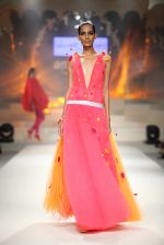 Model walk the ramp for Amazon India Fashion Week Grand Finale on 29th March 2015(201)_5518f45c737b7.JPG