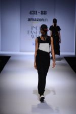 Model walk the ramp for Shweta Kapur on day 4 of Amazon India Fashion Week on 28th March 2015 (30)_5518f6307f66a.JPG