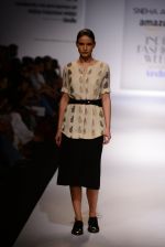 Model walk the ramp for Sneha Arora on day 4 of Amazon India Fashion Week on 28th March 2015 (32)_5519108b58d34.JPG