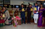 Sarita Joshi, Sachin Pilgaonkar, Tinnu Anand at Susheela Pathak_s Great Grandma_s Kitchen Secret Book Launch in Mumbai on 29th March 2015 (31)_551915d531070.JPG
