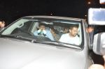 Aamir Khan_s dinner out with his family and kids in Mumbai on 2nd April 2015 (7)_551e56f1224a2.JPG