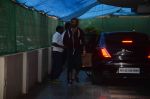 Ranveer Singh out from hospital in Mumbai on 5th April 2015 (33)_55225e90014a6.JPG