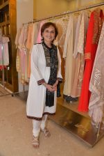 at Abu Sandeep Spring Summer collection launch in kemps Corner, Mumbai on 10th April 2015 (41)_5528ff17bba18.JPG