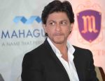 Shah Rukh Khan during the launch of Mahagun_s luxurious properties The M Collection in New Delhi on April 11, 2015 (14)_552b90d3d313d.JPG