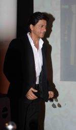 Shah Rukh Khan during the launch of Mahagun_s luxurious properties The M Collection in New Delhi on April 11, 2015 (3)_552b90b0a88c8.JPG