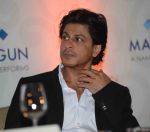 Shah Rukh Khan during the launch of Mahagun_s luxurious properties The M Collection in New Delhi on April 11, 2015 (8)_552b90c27b42f.JPG