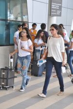 Surily Goel depart to Goa for Planet Hollywood Launch in Mumbai Airport on 14th April 2015 (52)_552e4ed3ed80d.JPG