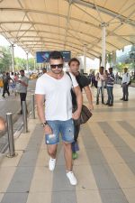 depart to Goa for Planet Hollywood Launch in Mumbai Airport on 14th April 2015 (133)_552e4e3cf3d1b.JPG