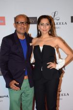 Anusha Dandekar, Narendra Kumar Ahmed at Grazia young fashion awards red carpet in Leela Hotel on 15th April 2015 (1958)_552ff67264443.JPG