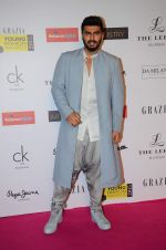 Arjun Kapoor at Grazia young fashion awards red carpet in Leela Hotel on 15th April 2015 (2382)_552ff69ce8b51.JPG