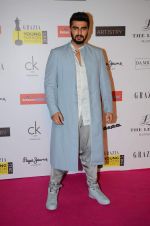 Arjun Kapoor at Grazia young fashion awards red carpet in Leela Hotel on 15th April 2015 (2395)_552ff6cd3decd.JPG