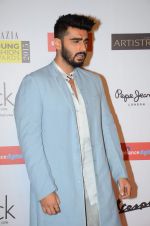 Arjun Kapoor at Grazia young fashion awards red carpet in Leela Hotel on 15th April 2015 (2403)_552ff6e5bd68e.JPG
