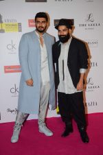 Arjun Kapoor at Grazia young fashion awards red carpet in Leela Hotel on 15th April 2015 (2418)_552ff70e3136d.JPG