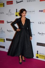 Priyanka Chopra at Grazia young fashion awards red carpet in Leela Hotel on 15th April 2015 (2583)_5530a24c68a02.JPG