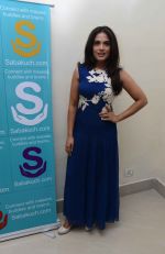 Richa Chadda during the Sabakuch India LLP for the launch of sabakuch.com in Delhi on 22nd April 2015 (11)_5537c9d761656.JPG