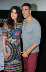 Akshay Kumar, Shruti Hassan during the Press conference of forthcoming film Gabbar in Wave Cinema, Noida on 24th April 2015 (17)_553b7be6eeeef.JPG