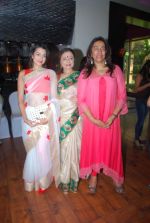 Pooja Kanwal, Anita Kanwal at Anu ranjan_s BETI Foundation hosted the reception of acid attack survivor Sonali Mukherjee & Chittaranjan Tiwari at J W Marriott on 24th April 2015 (17)_553b6a584deb8.JPG