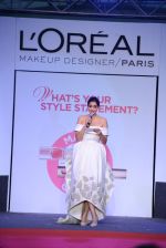 Sonam Kapoor with l_oreal Paris unveil Matte or Gloss as the beauty trend for Cannes 2015 on 25th april 2015 (33)_553c92de4f258.JPG