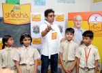 Irrfan Khan snapped at Delhi school on 30th April 2015 (40)_554370342ad49.jpg