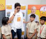 Irrfan Khan snapped at Delhi school on 30th April 2015 (42)_5543704e54a8d.jpg