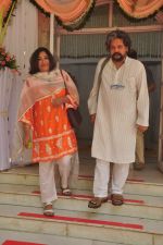Amole Gupte at Abhishek Kapoor & Pragya Yadav Wedding at Isckon temple on 3rd May 2015 (32)_55486a7997173.JPG