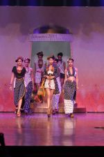 on the ramp for BD Somani show on 3rd May 2015 (32)_554865399faf2.JPG