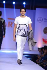 Model walk the ramp for Modart fashion show and Lingerie show on 5th may 2015 (392)_5549fb0b2b175.JPG