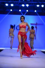 Model walk the ramp for Modart fashion show and Lingerie show on 5th may 2015 (4)_5549fbec6e7c1.JPG
