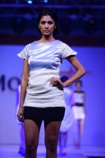 Model walk the ramp for Modart fashion show and Lingerie show on 5th may 2015 (445)_5549fb50c28e5.JPG