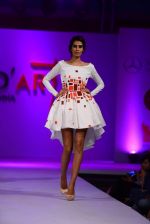 Model walk the ramp for Modart fashion show and Lingerie show on 5th may 2015 (474)_5549fb754c4a0.JPG