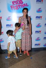 Tara Sharma at Max kids fashion show in Mumbai on 5th May 2015 (61)_5549fd082ce37.JPG